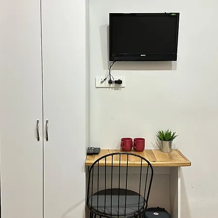 Апартаменты Perahomes For Light Sleeper